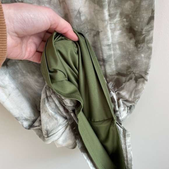 Lovers + Friends Ivanna Midi Dress - Green Tie Dye - Size Small - Picture 13 of 15